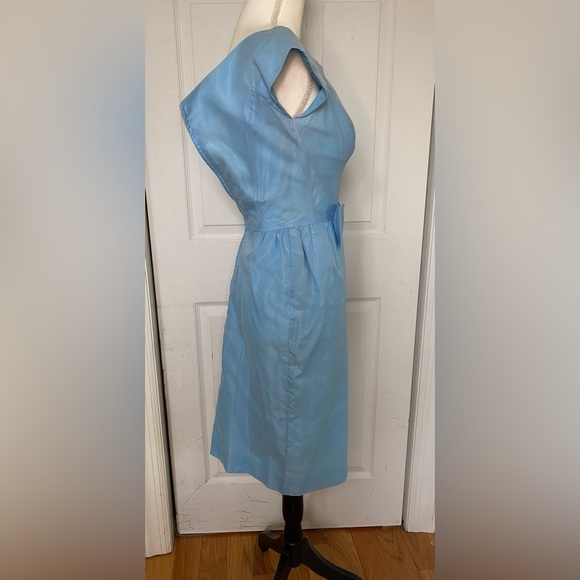 Vintage 1960s/50s Baby Blue “Cinderella” Dress - Picture 4 of 12